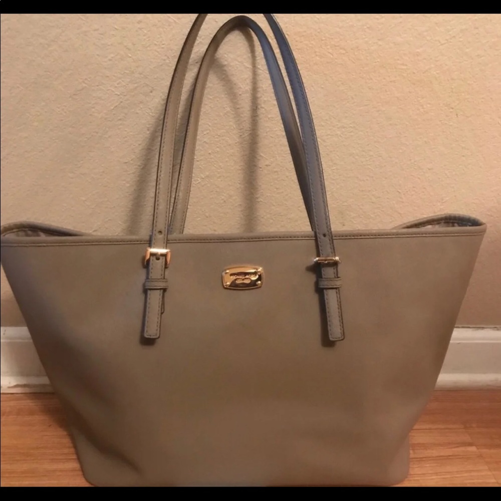 Michael kors tote